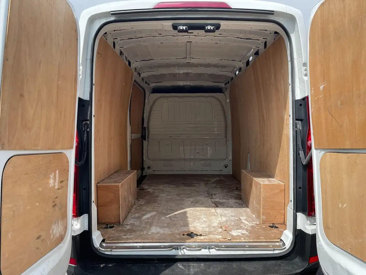 2023-maxus-deliver-9-big-36