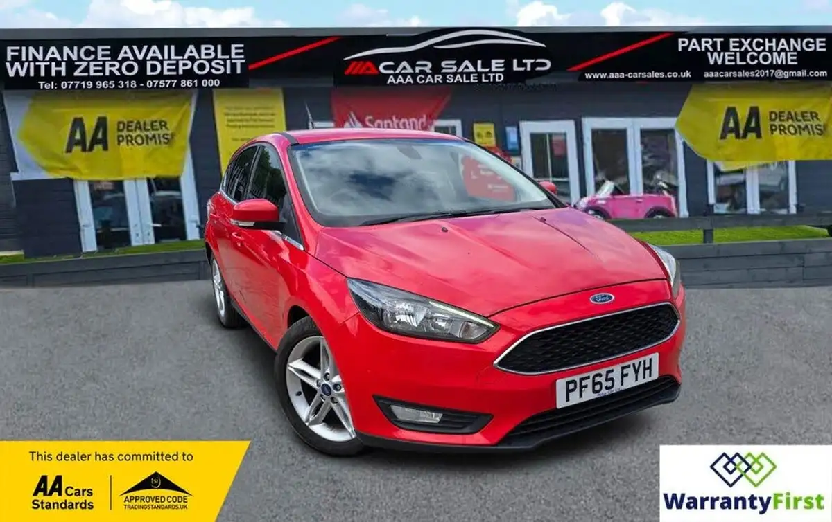 2015-ford-focus-10t-zetec-125ps-hatchback-big-0