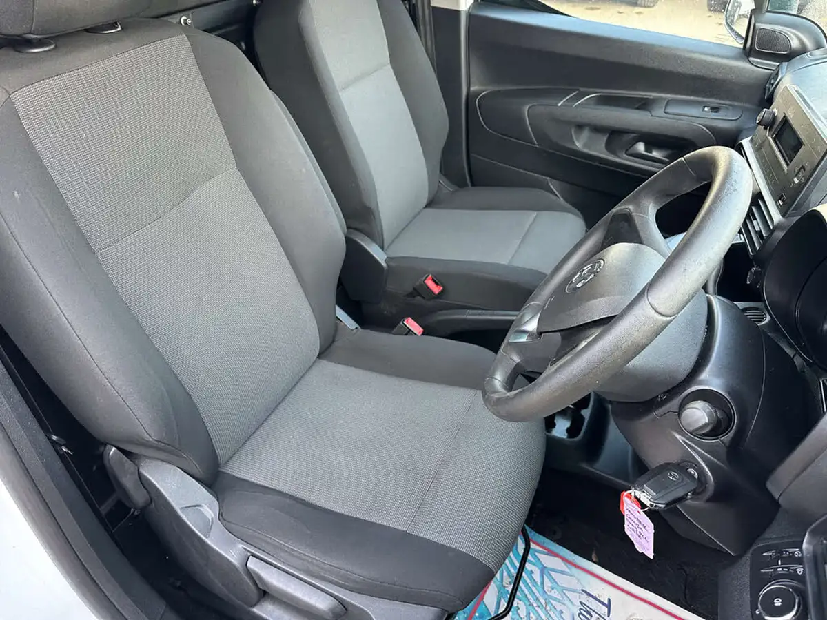 2019-vauxhall-combo-16cdti-edition-2300-100pseu6-l1h1-panel-big-15