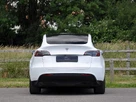 2022-tesla-model-y-e-long-range-small-36