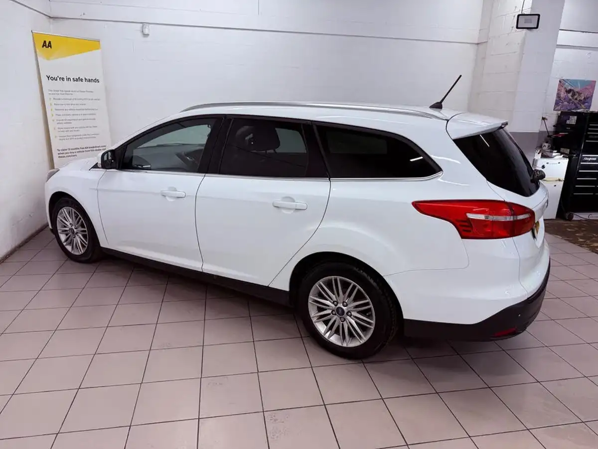 2017-ford-focus-15tdci-zetec-edition-120ps-estate-big-3