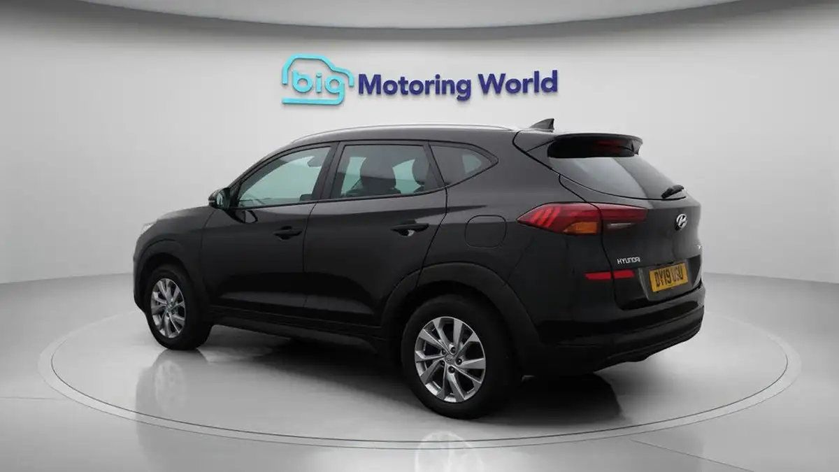 2019-hyundai-tucson-16-gdi-se-nav-big-5
