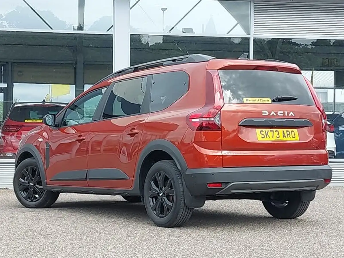 2023-dacia-jogger-10-tce-extreme-se-big-1