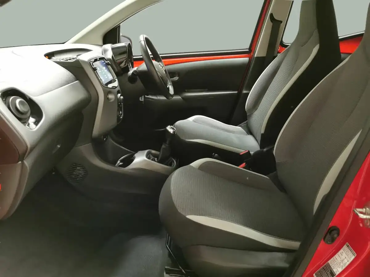 2021-toyota-aygo-10-vvt-i-x-play-tss-big-4