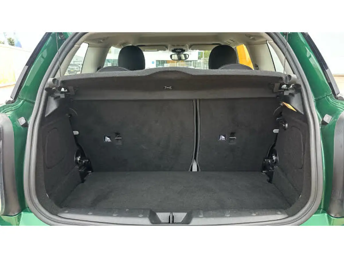 2021-mini-cooper-15-cooper-classic-hatchback-3d-big-12
