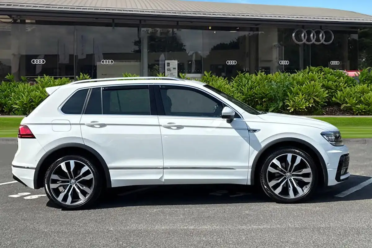 2020-volkswagen-tiguan-20tdi-r-line-tech-150ps-dsg-big-2