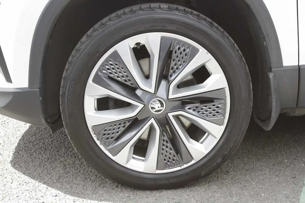 2022-skoda-karoq-15-tsi-se-l-big-4
