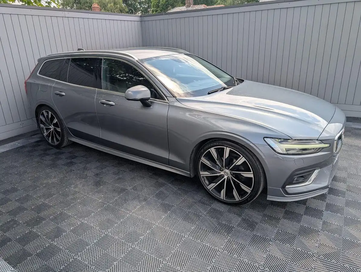 2019-volvo-v60-20td-d4-inscription-geartronic-big-1