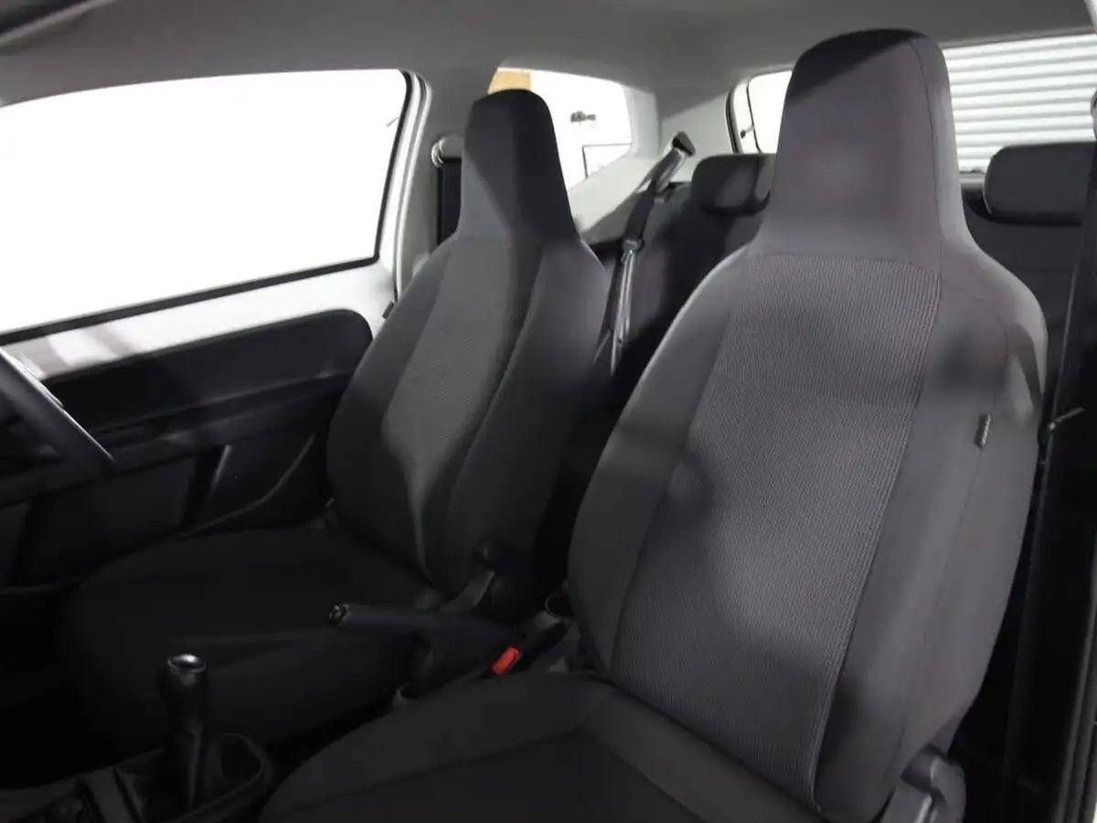 2014-volkswagen-up-10-take-up-59bhp-3d-big-11