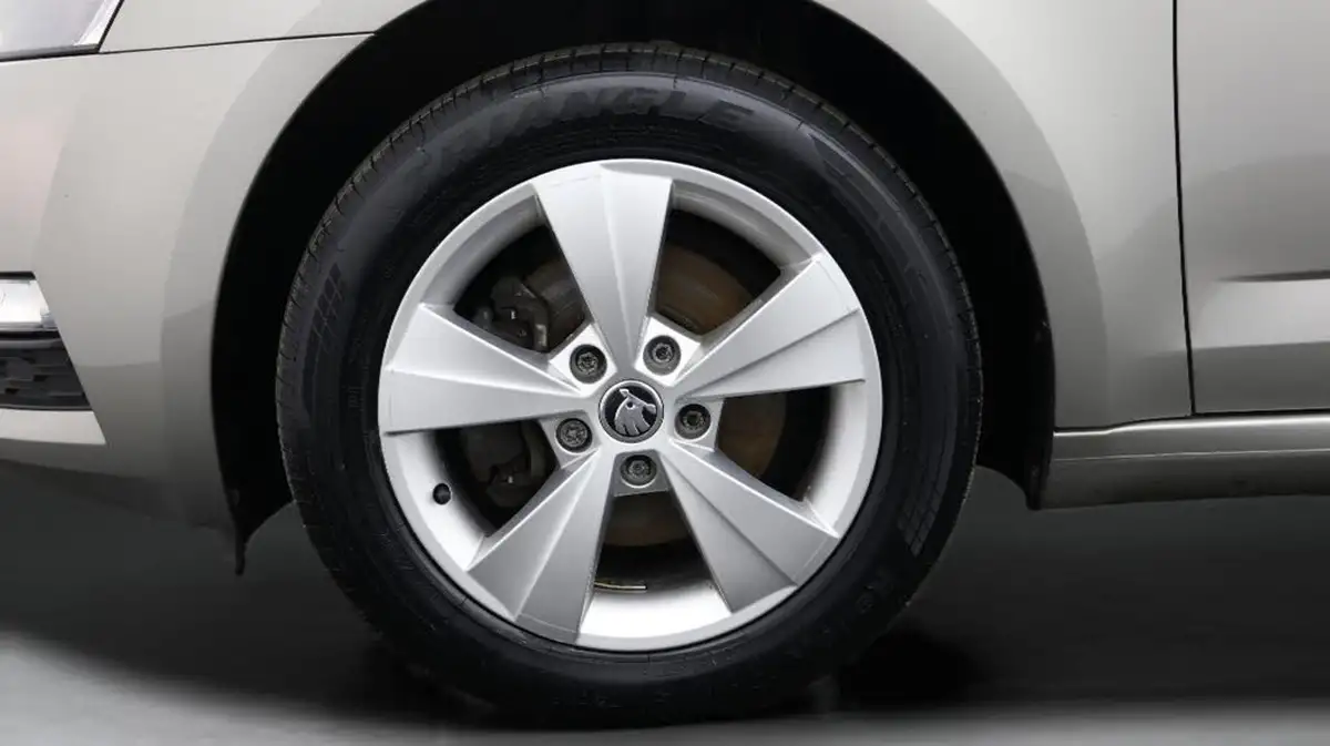 2019-skoda-octavia-10-tsi-se-technology-estate-big-18