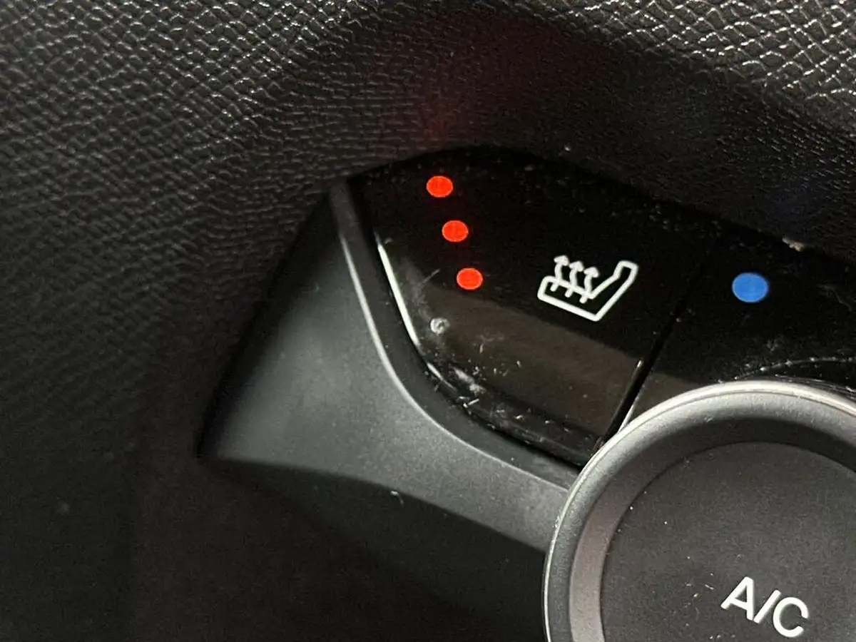 2022-citroen-c4-12-puretech-c-series-edition-big-24