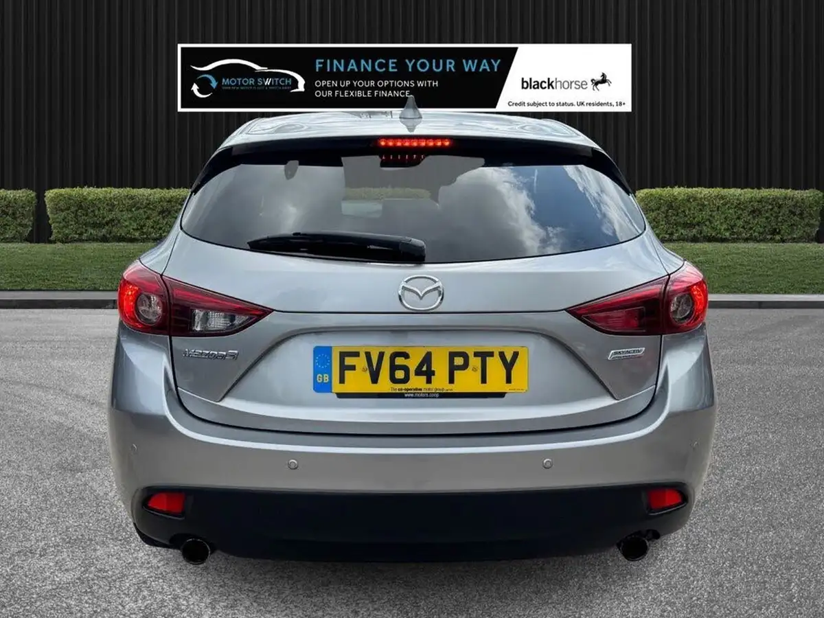 2014-mazda-mazda3-20-se-l-hatchback-5d-big-9