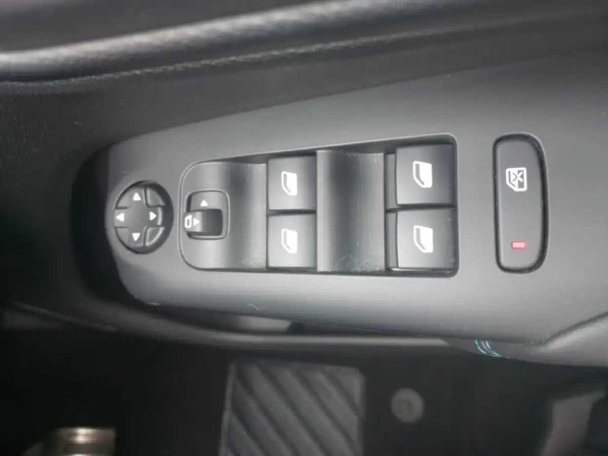 2022-citroen-c5-aircross-16-puretech-shine-big-18