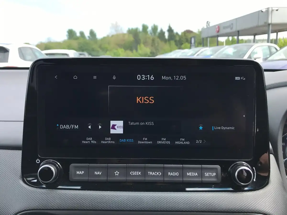 2022-hyundai-kona-16-gdi-premium-big-20