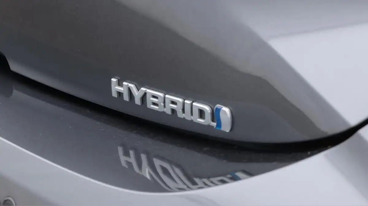 2023-toyota-corolla-18-vvt-i-icon-138bhp-hatchback-5d-big-22