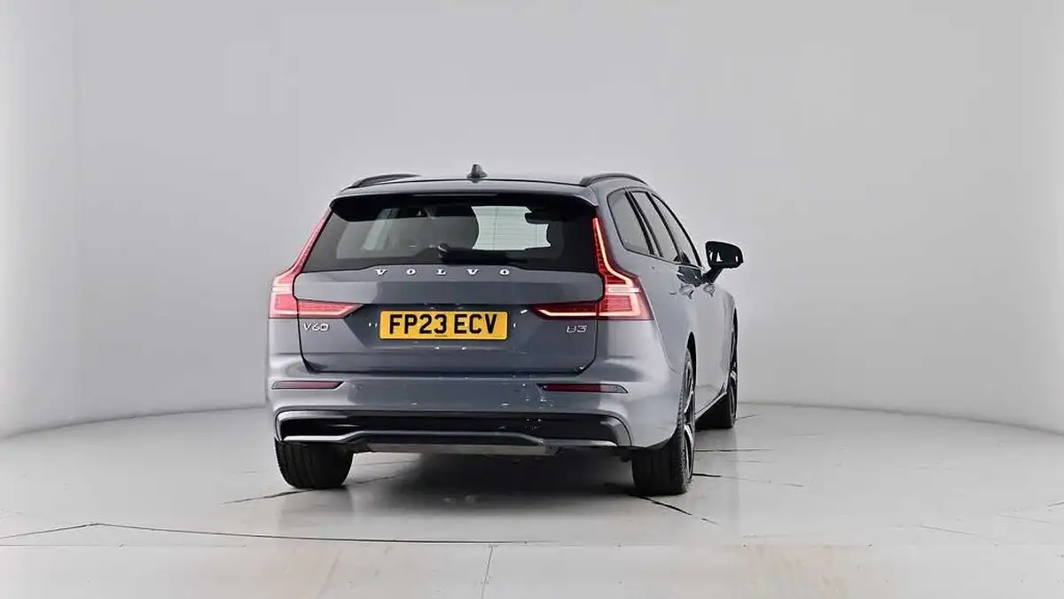 2023-volvo-v60-20-b3-plus-station-wagon-big-73