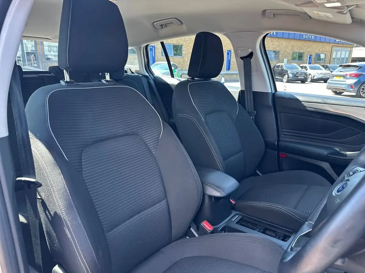 2022-ford-focus-10t-titanium-125ps-estate-big-11