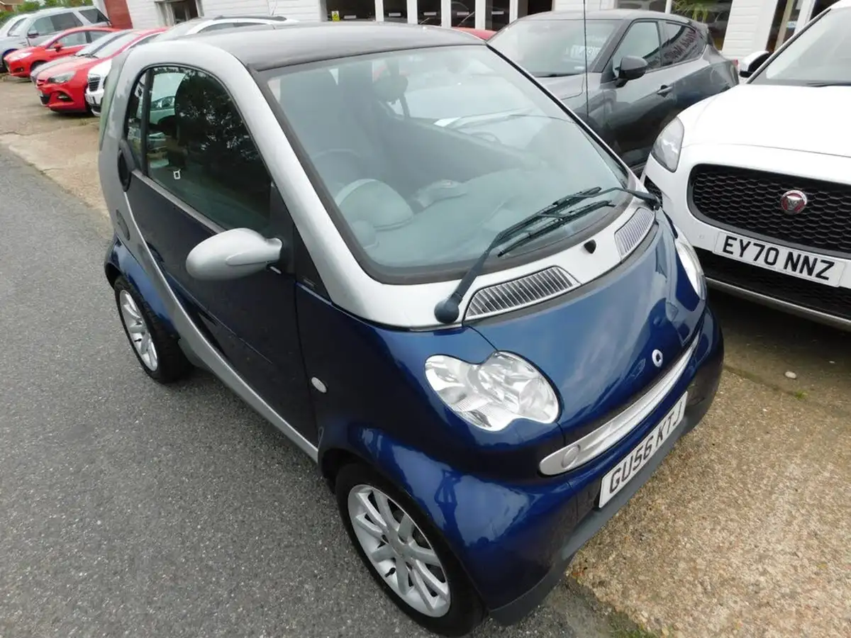 2006-smart-smart-07-fortwo-passion-hatchback-3d-big-0