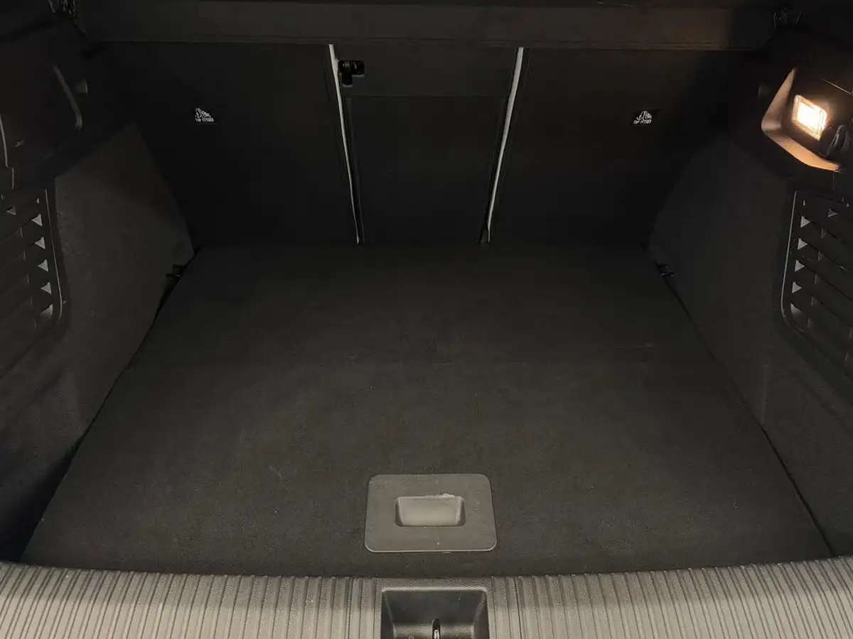 2024-renault-scenic-e-tech-e-iconic-big-19