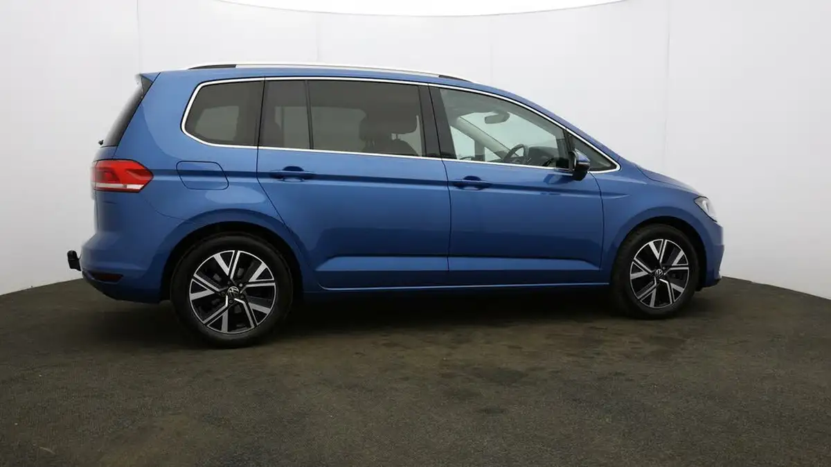 2021-volkswagen-touran-15-tsi-sel-dsg-big-50