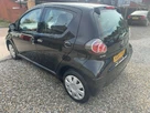 2014-toyota-aygo-10-move-5d-small-3