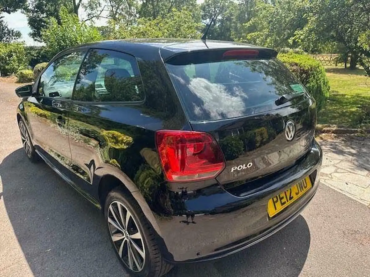 2012-volkswagen-polo-12-match-60ps-3d-big-7