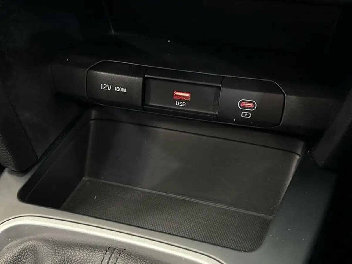 2023-kia-ceed-15-t-gdi-2-158bhp-non-adap-hatchback-big-22