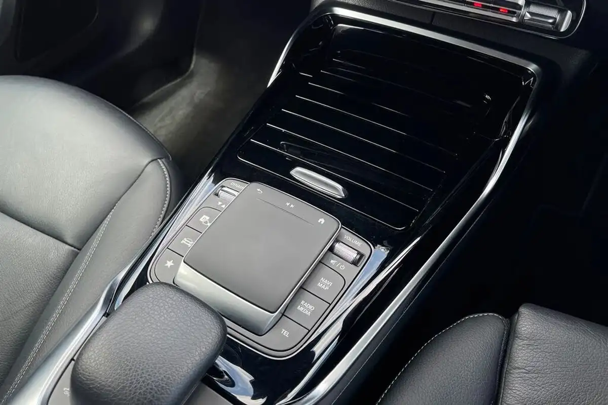 2021-mercedes-benz-a-class-20-a35-amg-premium-edition-hatchback-5d-big-22