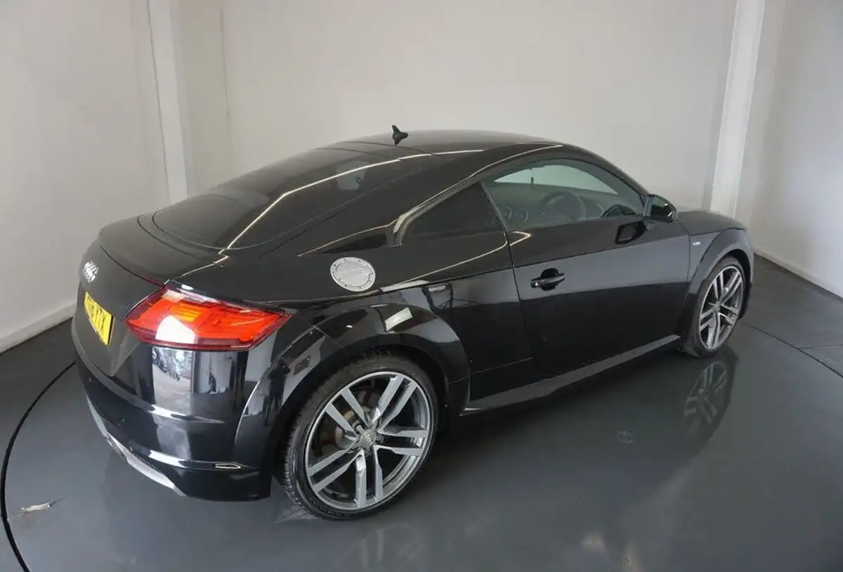 2016-audi-tt-coupe-20-tfsi-s-line-big-10