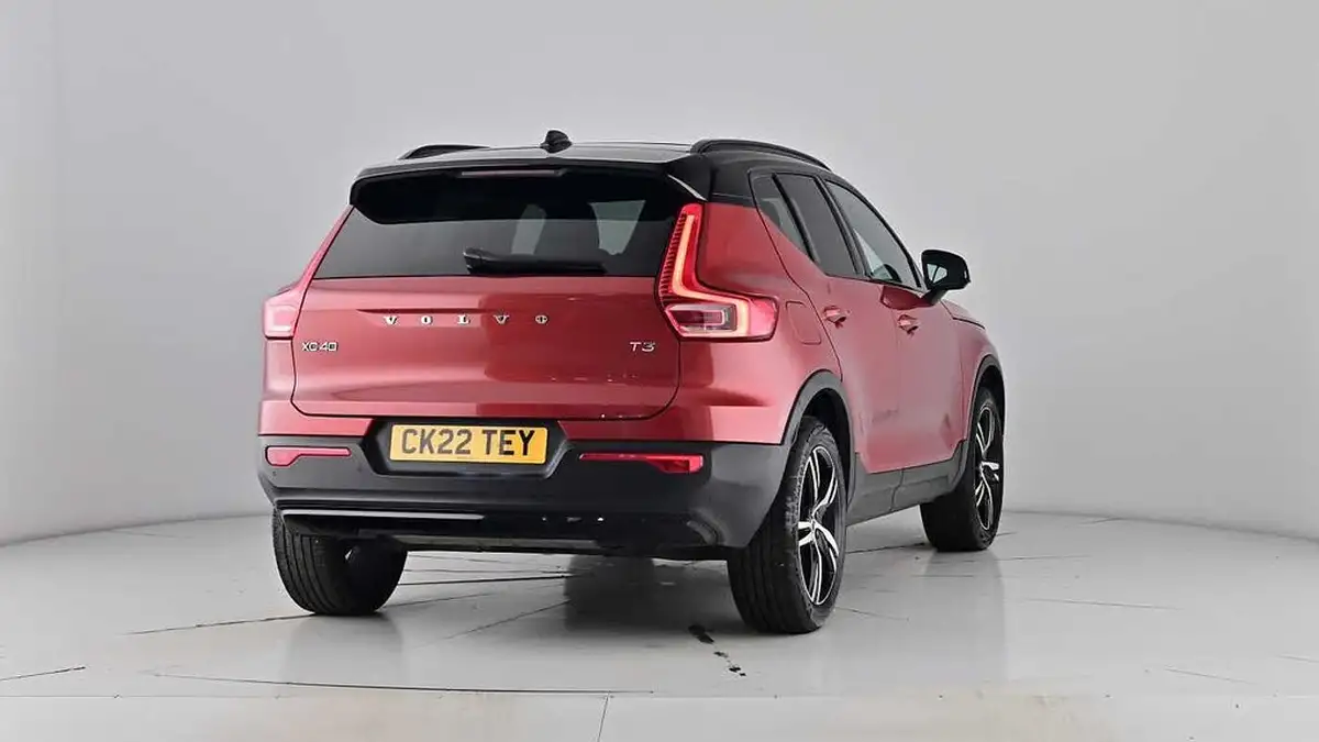 2022-volvo-xc40-15-t3-r-design-auto-big-73