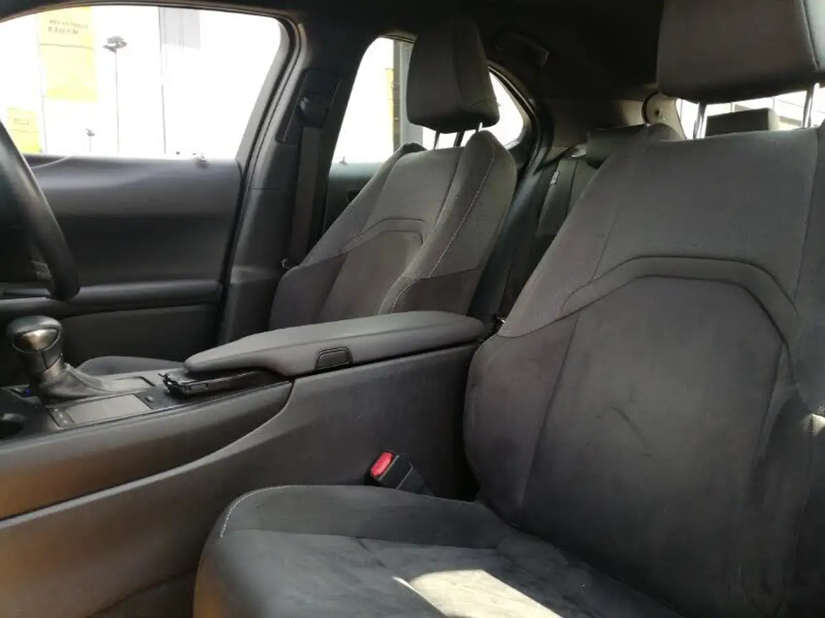 2020-lexus-ux-250h-20-ux-premium-pack-with-navigation-big-4