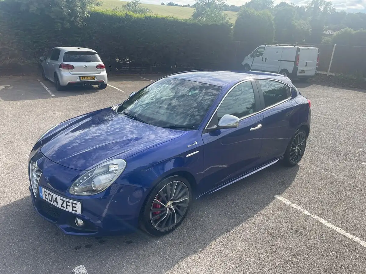 2014-alfa-romeo-giulietta-14-sportiva-nav-alfa-tct-big-23