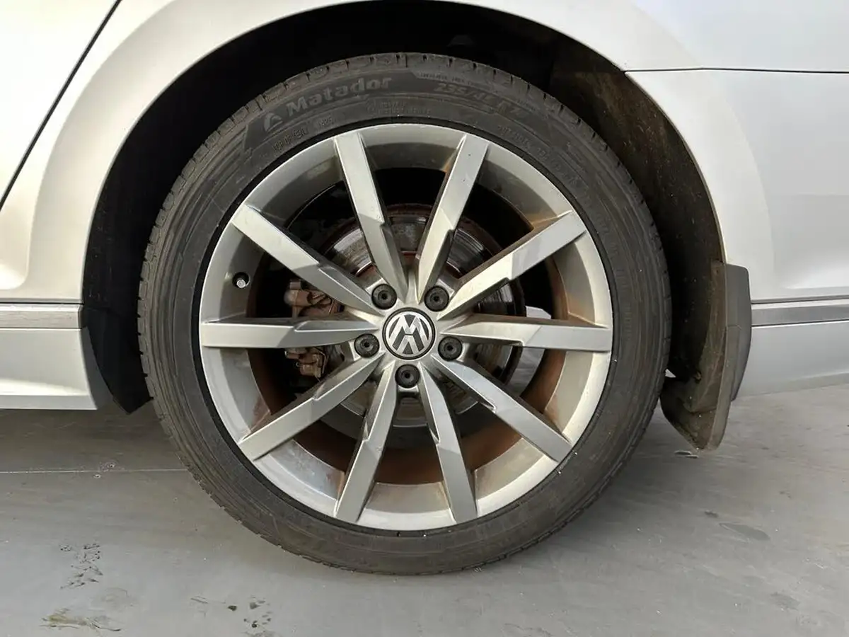 2019-volkswagen-passat-20tdi-r-line-190ps-scr-estate-5d-dsg-big-38