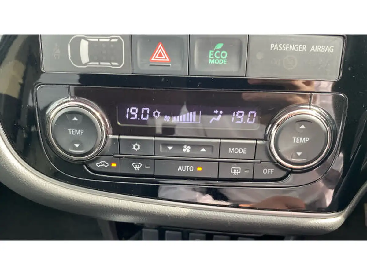 2018-mitsubishi-outlander-22di-d-4-leather-big-27