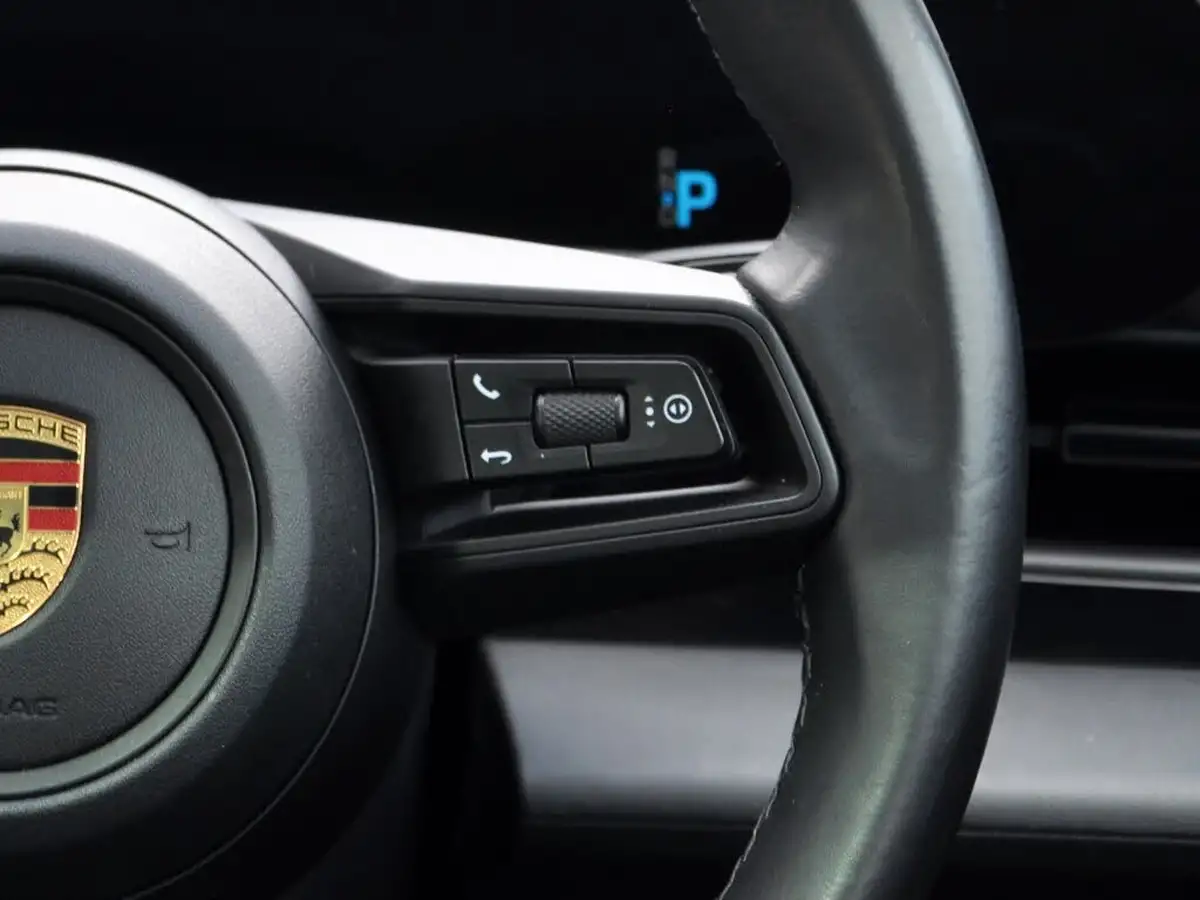 2021-porsche-taycan-e-4s-571ps-performance-battery-plus-big-75