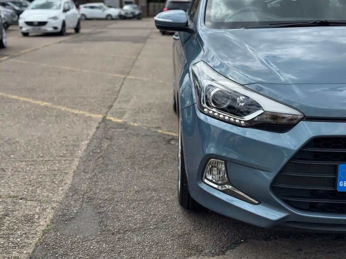 2016-hyundai-i20-12-sport-big-14