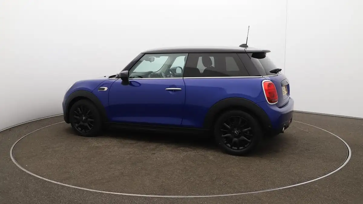 2020-mini-cooper-15-cooper-classic-nav-hatchback-3d-big-47