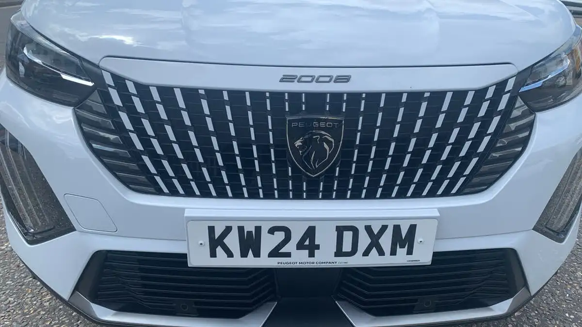 2024-peugeot-2008-suv-12-puretech-gt-130ps-eat8-big-45