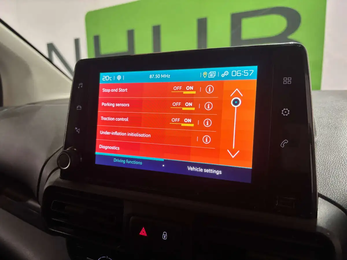 2021-citroen-berlingo-15bluehdi-1000-driver-130pseu6dt-e-ss-eat8-big-17