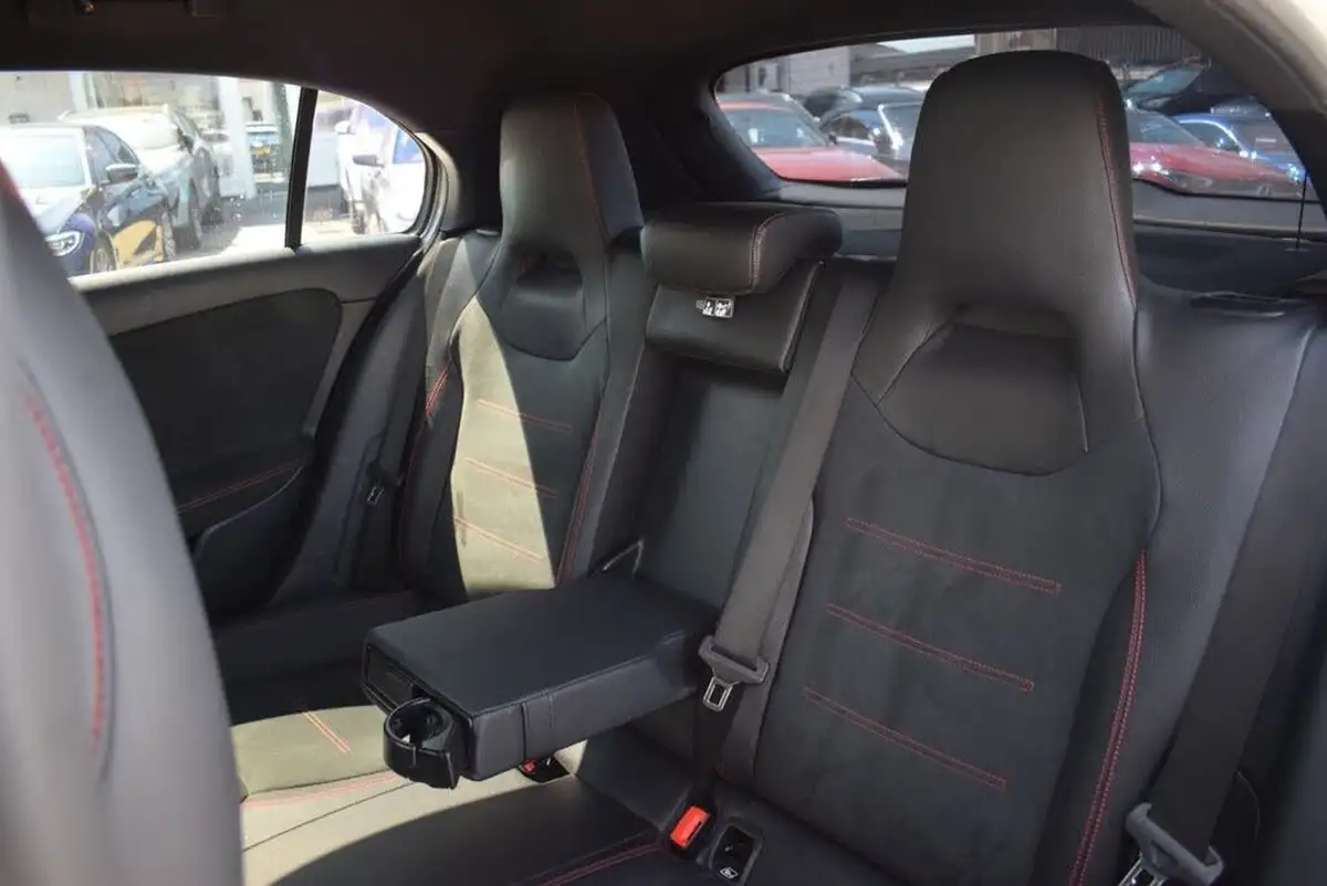 2018-mercedes-benz-a-class-13-a200-amg-line-premiumss-hatchback-5d-7g-dct-big-18