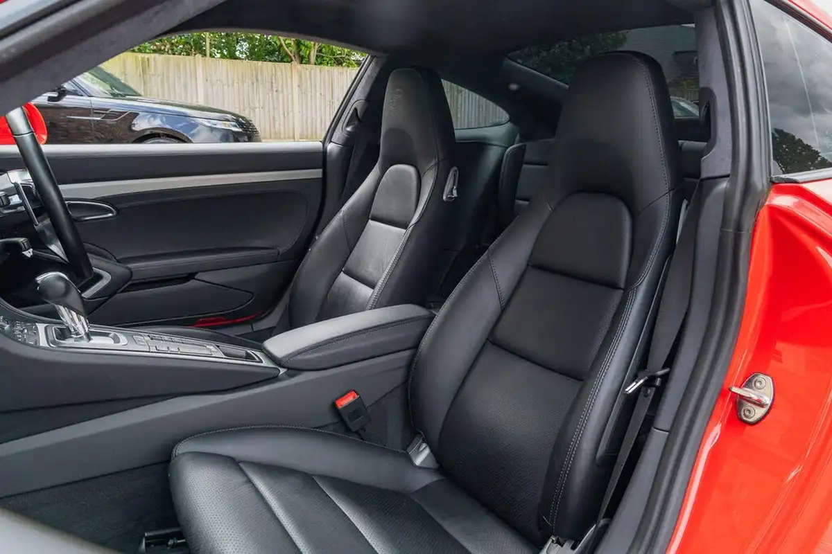2016-porsche-911-30-carrera-s-coupe-pdk-big-27
