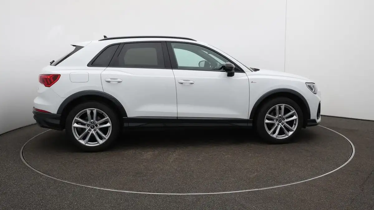 2021-audi-q3-15-35-tfsi-black-edition-codcomfort-sound-pack-station-wagon-big-39