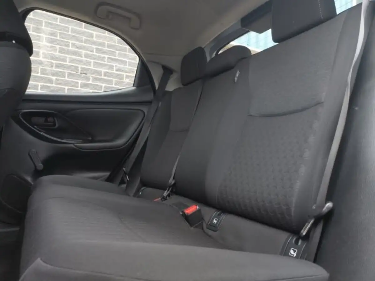 2022-toyota-yaris-15-vvt-i-icon-big-5