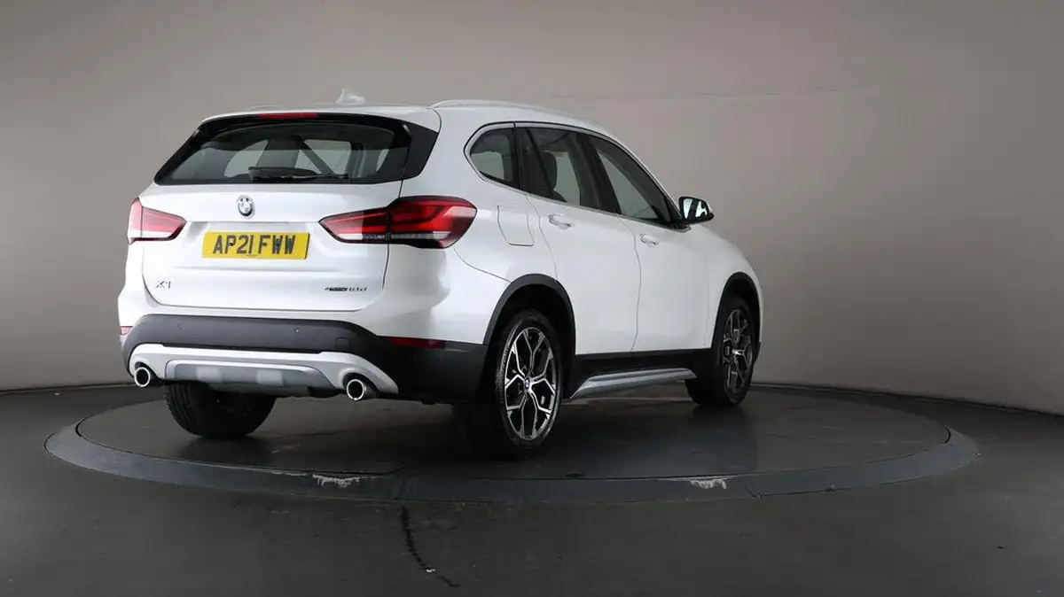 2021-bmw-x1-20td-sdrive18d-xline-big-70