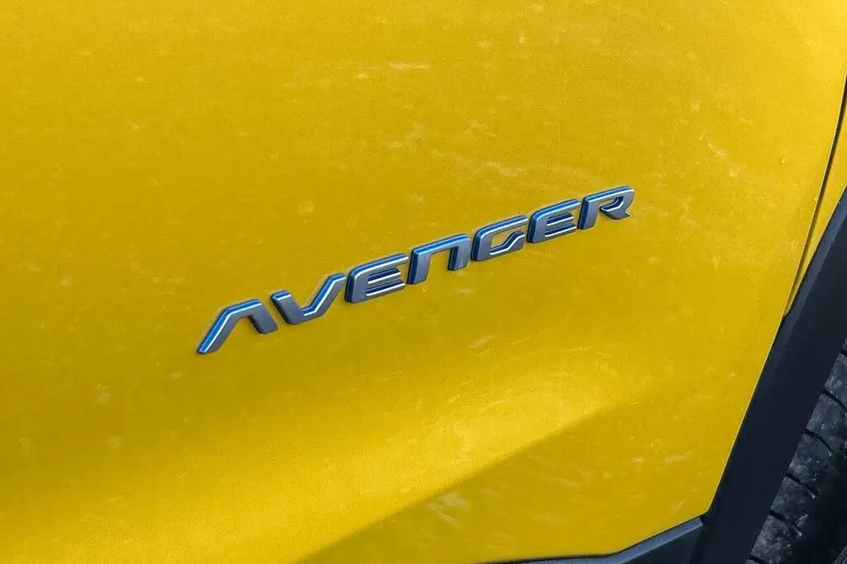 2023-jeep-avenger-e-1st-edition-big-25