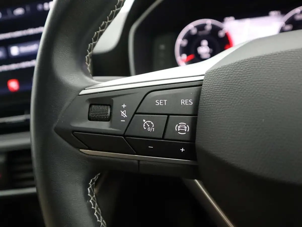 2022-seat-leon-big-30
