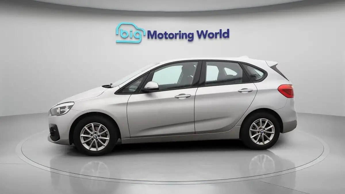 2020-bmw-2-series-20-220i-se-189bhp-big-4