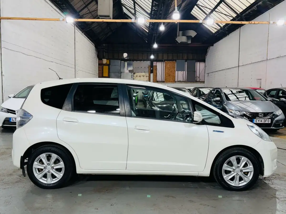2012-honda-jazz-13-hs-big-7
