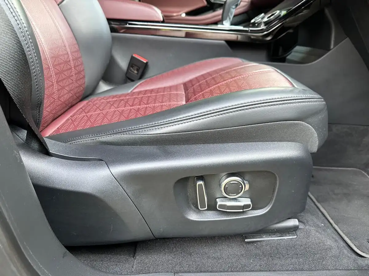 2022-land-rover-range-rover-evoque-20-d200-r-dynamic-hse-big-32
