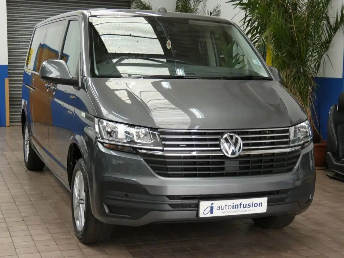 2021-volkswagen-transporter-shuttle-20tdi-t32-se-bmt-lwb-150ps-eu6dt-e-dsg-big-15
